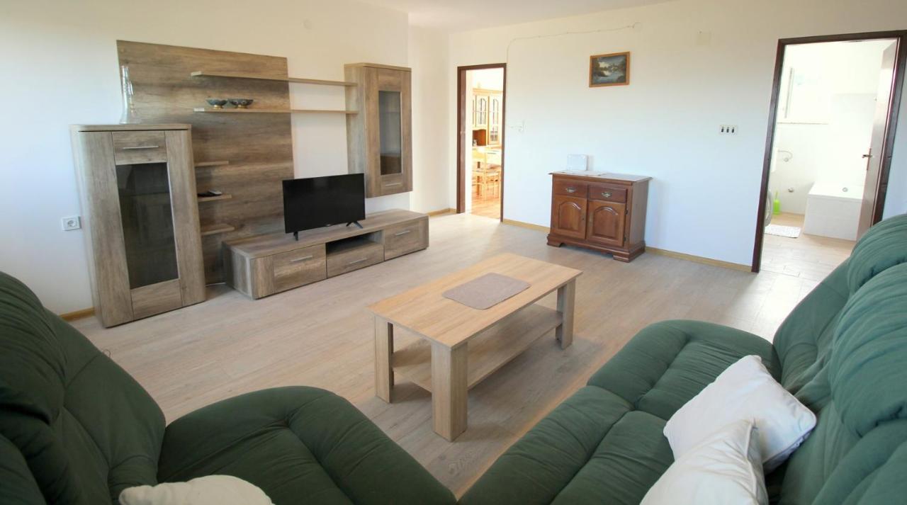 Apartmani Loli Ugljan Exterior photo