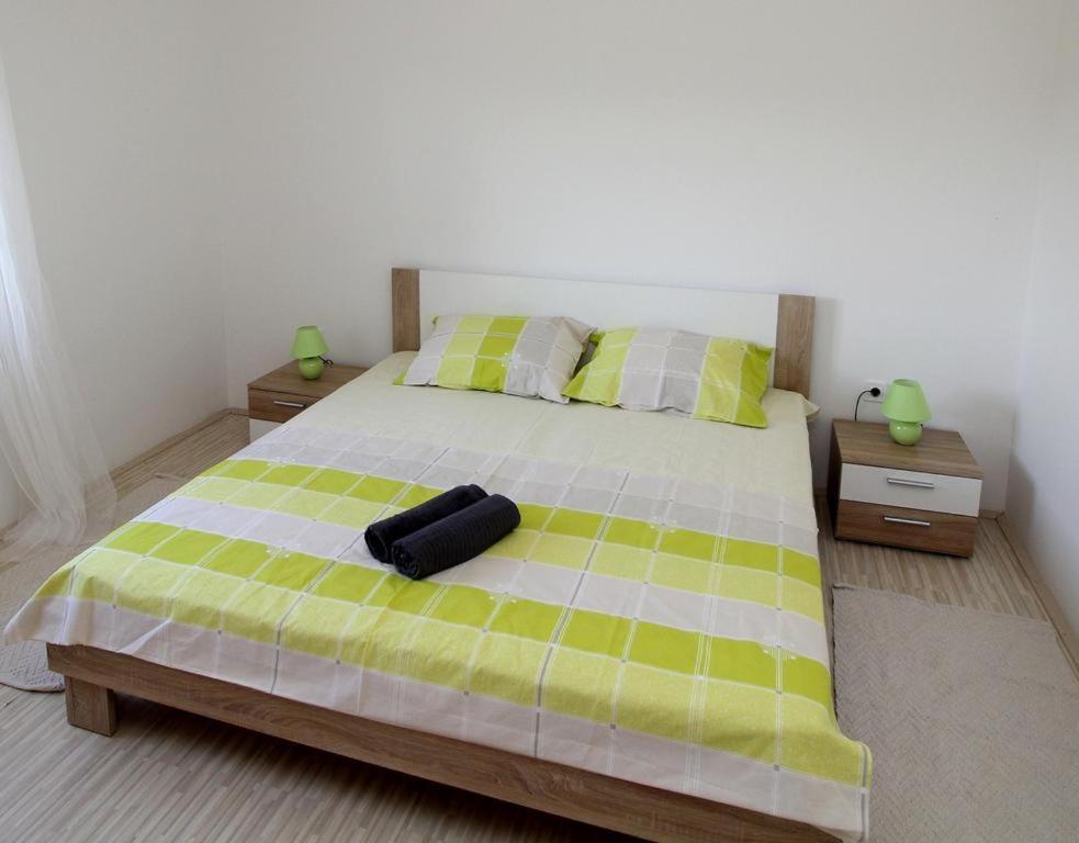 Apartmani Loli Ugljan Exterior photo